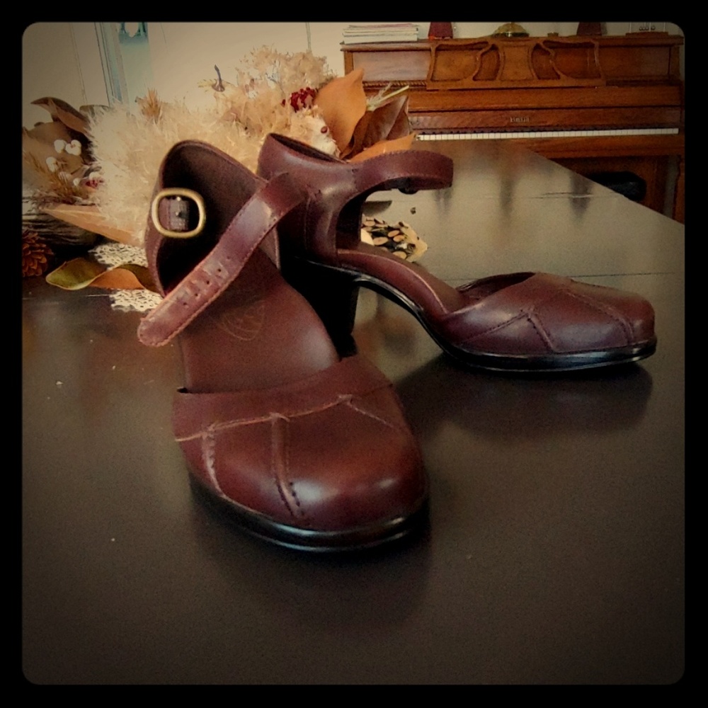 Dansko retro style dress shoes